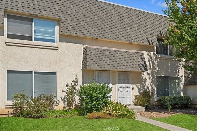 19041 Hamlin 5, Reseda, CA 91335