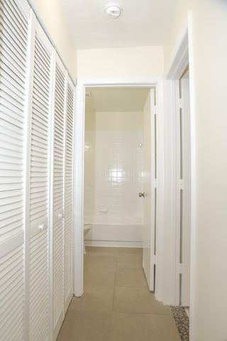 2007 W LAKEVIEW Drive W, Royal Palm Beach, FL 33411