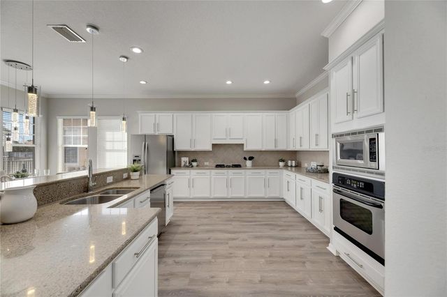 528 ISLEBAY DRIVE, Apollo Beach, FL 33572