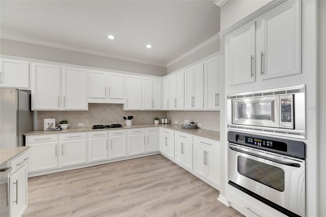 528 ISLEBAY DRIVE, Apollo Beach, FL 33572