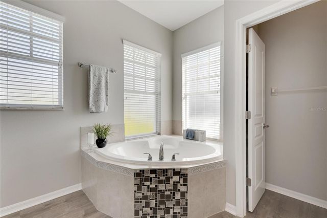 528 ISLEBAY DRIVE, Apollo Beach, FL 33572