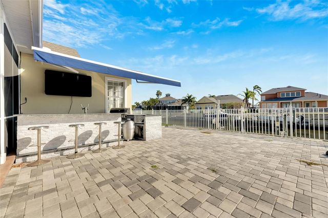 528 ISLEBAY DRIVE, Apollo Beach, FL 33572