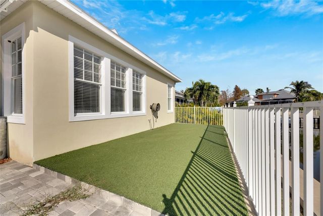 528 ISLEBAY DRIVE, Apollo Beach, FL 33572