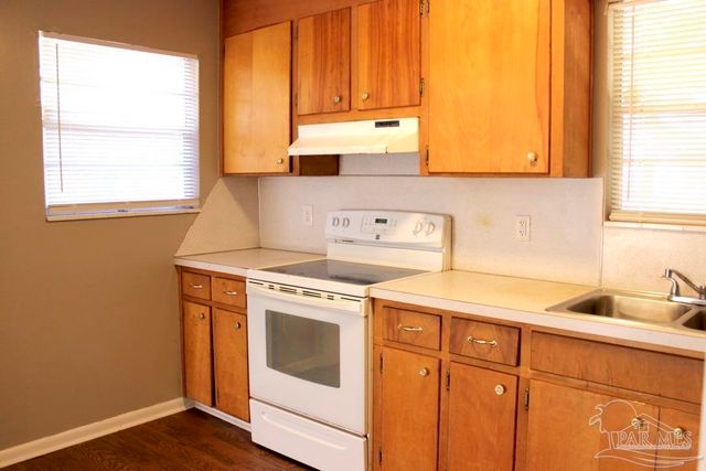 2152 Atwood Dr, Pensacola, FL 32514