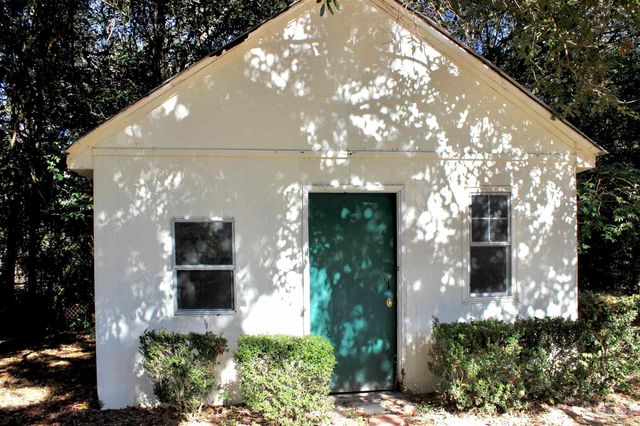 2152 Atwood Dr, Pensacola, FL 32514