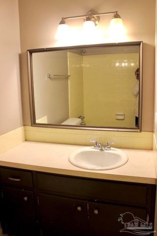 2152 Atwood Dr, Pensacola, FL 32514