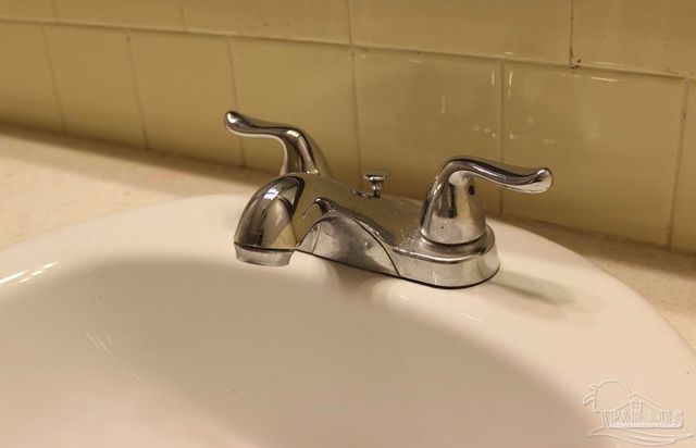 2152 Atwood Dr, Pensacola, FL 32514