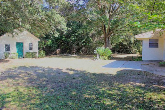 2152 Atwood Dr, Pensacola, FL 32514