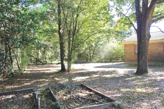 2152 Atwood Dr, Pensacola, FL 32514