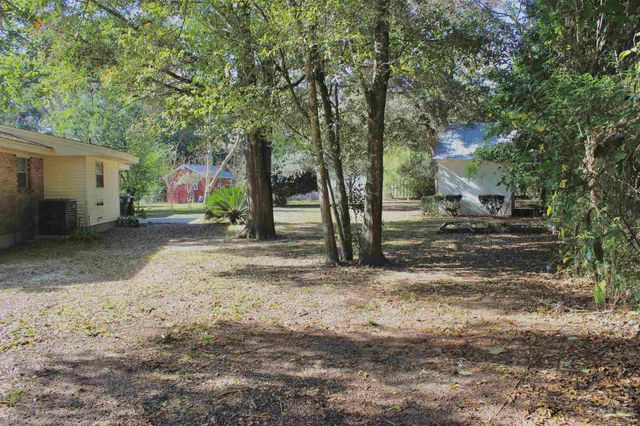 2152 Atwood Dr, Pensacola, FL 32514