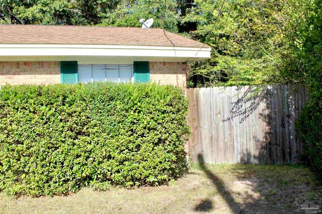 2152 Atwood Dr, Pensacola, FL 32514