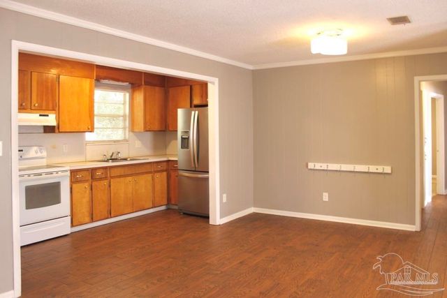 2152 Atwood Dr, Pensacola, FL 32514