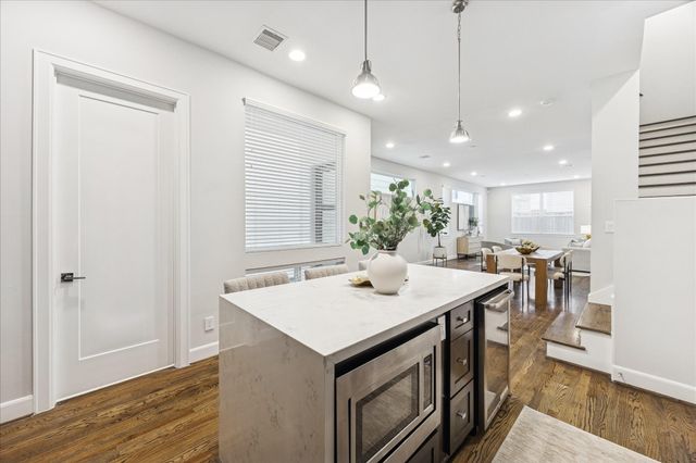 1213 Crockett Street, Houston, TX 77007