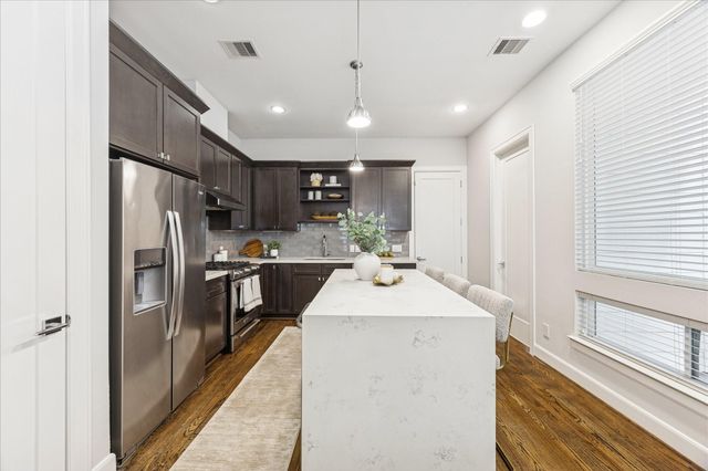 1213 Crockett Street, Houston, TX 77007