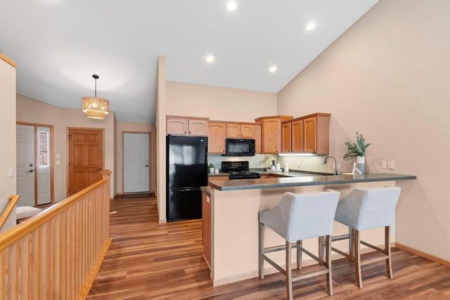 818 RUNDQUIST WAY, Kimberly, WI 54136