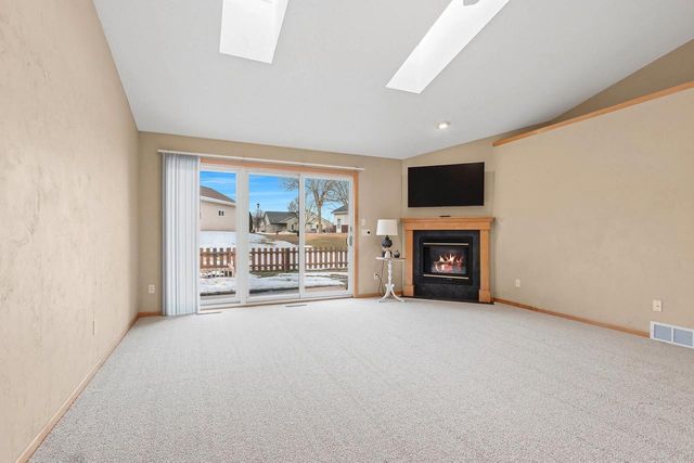 818 RUNDQUIST WAY, Kimberly, WI 54136