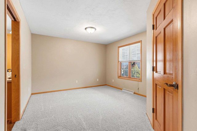 818 RUNDQUIST WAY, Kimberly, WI 54136