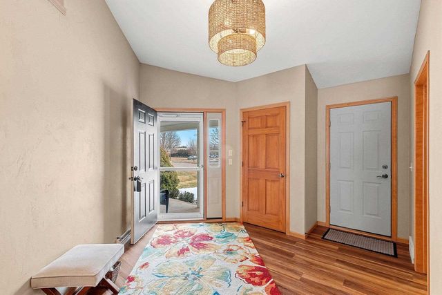 818 RUNDQUIST WAY, Kimberly, WI 54136