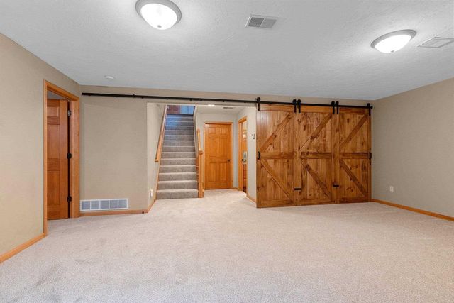 818 RUNDQUIST WAY, Kimberly, WI 54136