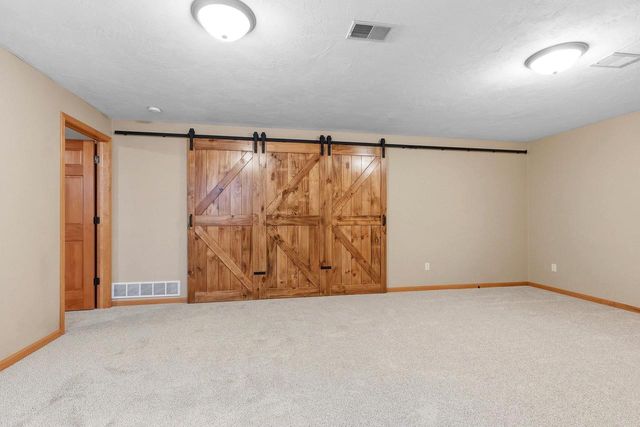 818 RUNDQUIST WAY, Kimberly, WI 54136