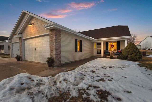 818 RUNDQUIST WAY, Kimberly, WI 54136