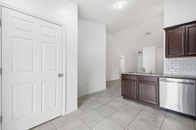 30 SLUMBER PATH, Palm Coast, FL 32164