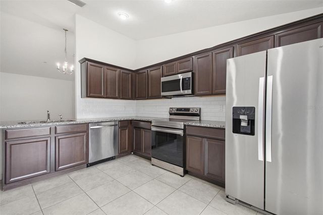 30 SLUMBER PATH, Palm Coast, FL 32164