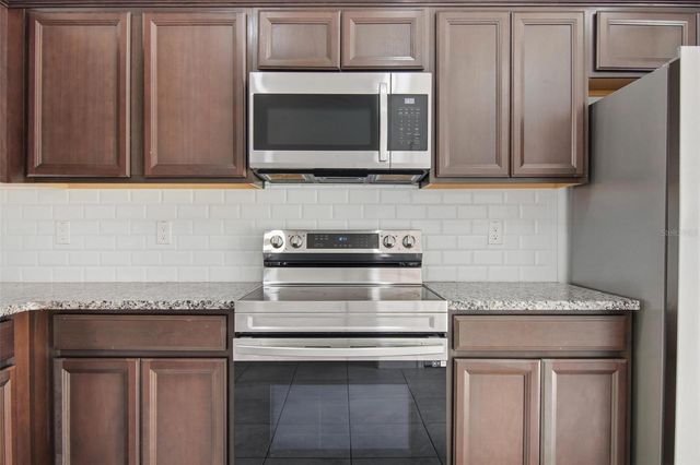 30 SLUMBER PATH, Palm Coast, FL 32164