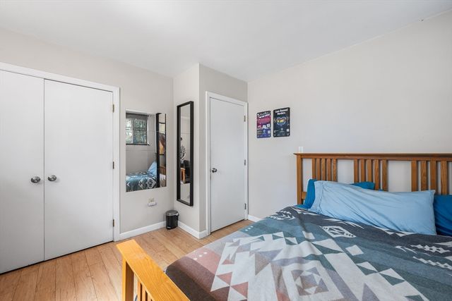 5 Centre St 11, Cambridge, MA 02139