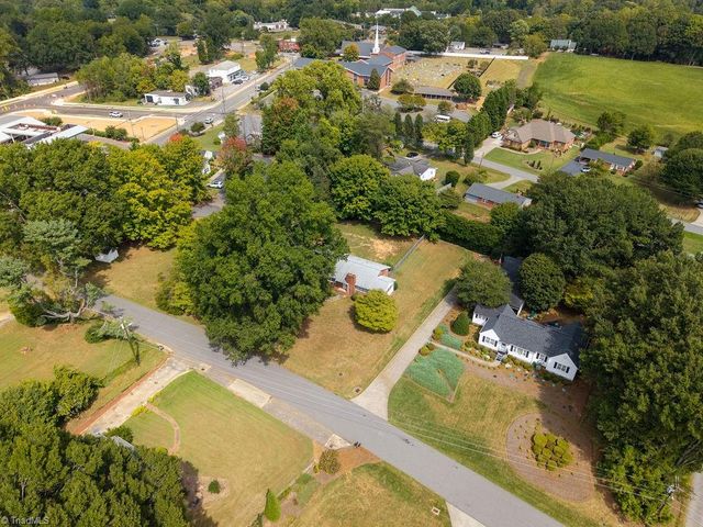 255 Conrad Circle, Lewisville, NC 27023