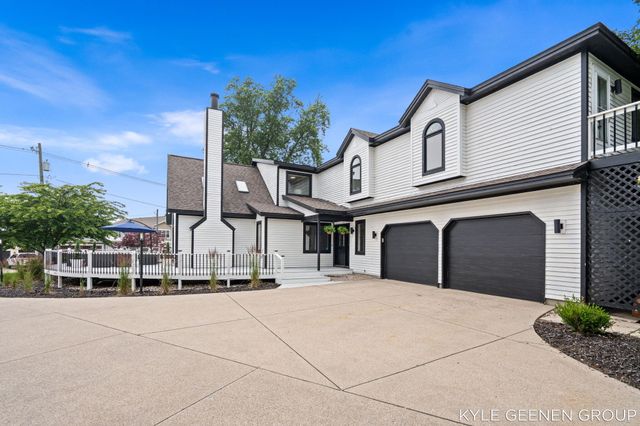 1729 Waukazoo Drive, Holland, MI 49424