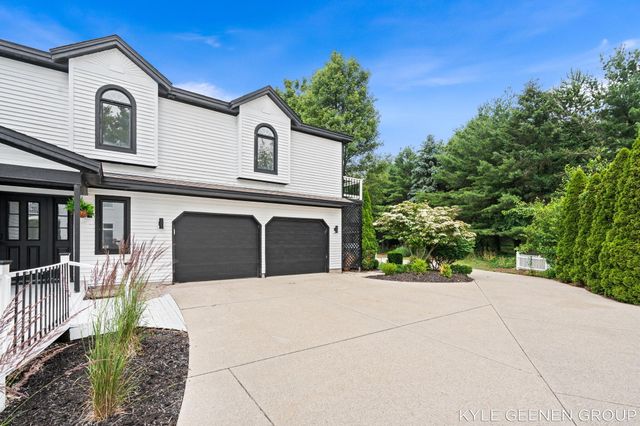 1729 Waukazoo Drive, Holland, MI 49424