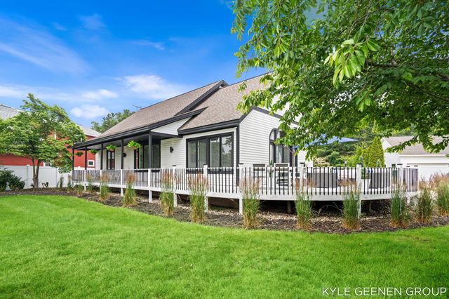 1729 Waukazoo Drive, Holland, MI 49424