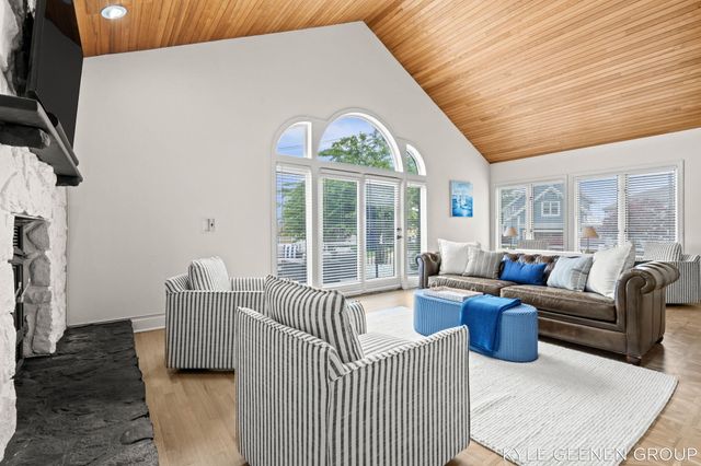 1729 Waukazoo Drive, Holland, MI 49424