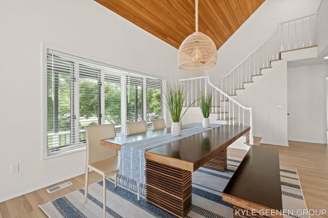 1729 Waukazoo Drive, Holland, MI 49424