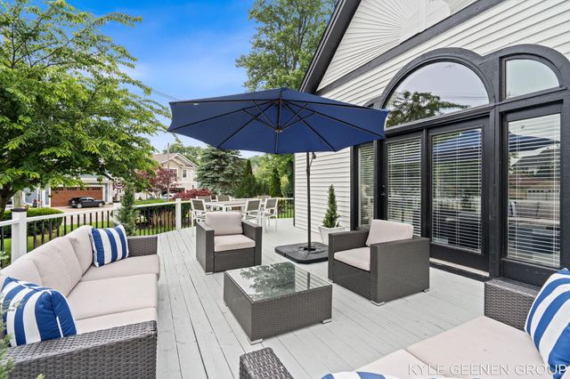 1729 Waukazoo Drive, Holland, MI 49424