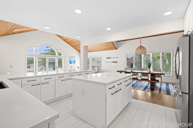 1729 Waukazoo Drive, Holland, MI 49424