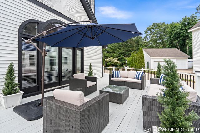 1729 Waukazoo Drive, Holland, MI 49424