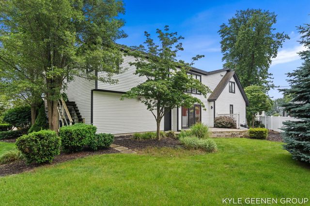 1729 Waukazoo Drive, Holland, MI 49424
