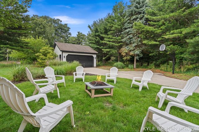 1729 Waukazoo Drive, Holland, MI 49424