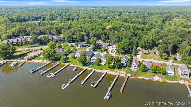 1729 Waukazoo Drive, Holland, MI 49424