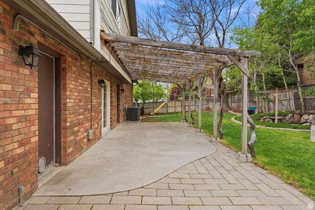 1022 E 3200 N, North Ogden, UT 84414