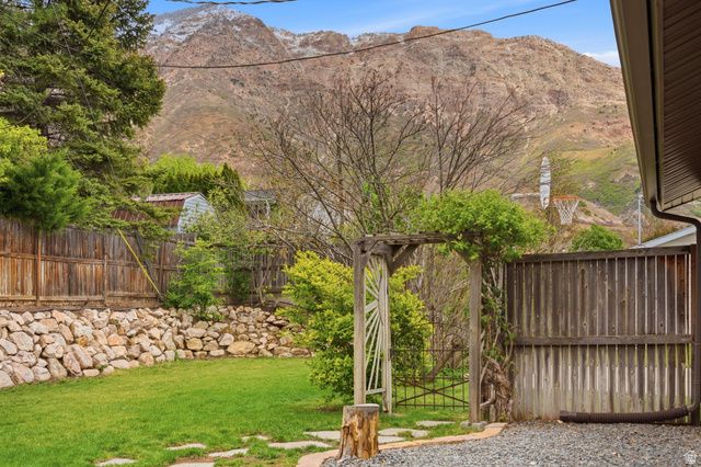 1022 E 3200 N, North Ogden, UT 84414