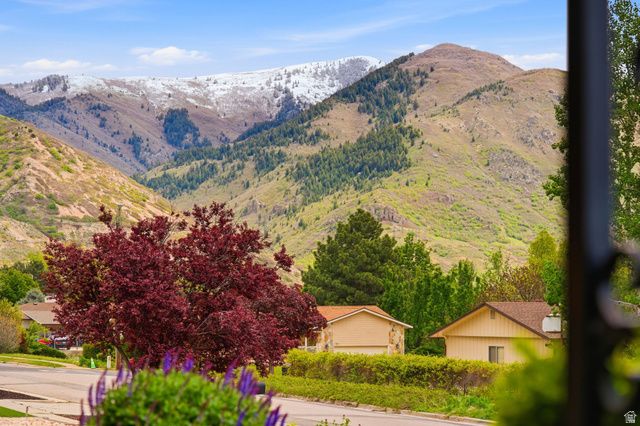 1022 E 3200 N, North Ogden, UT 84414