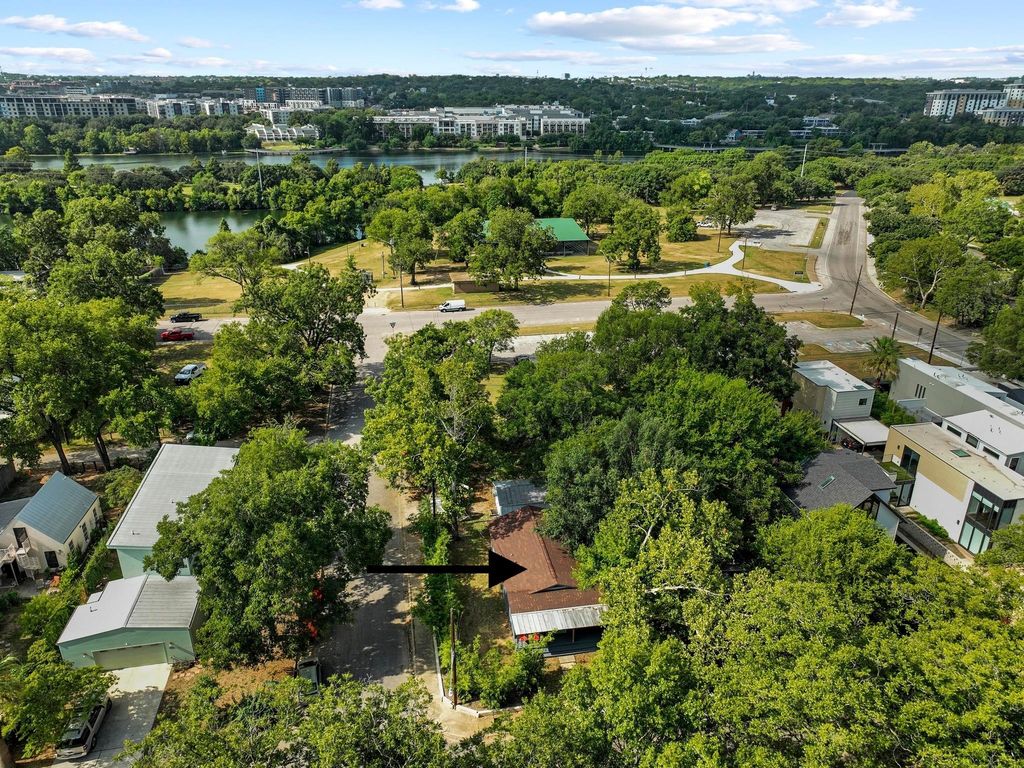 1911 Riverview ST A, Austin, TX 78702
