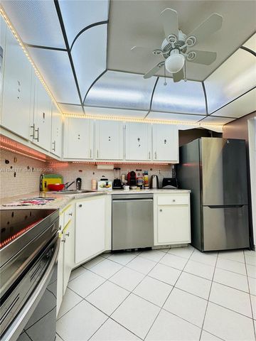 2750 NE 183rd St 1607, Aventura, FL 33160