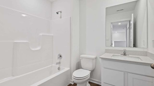 212 Cressmoor Boulevard, Hobart, IN 46342