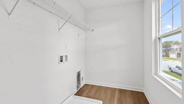 212 Cressmoor Boulevard, Hobart, IN 46342