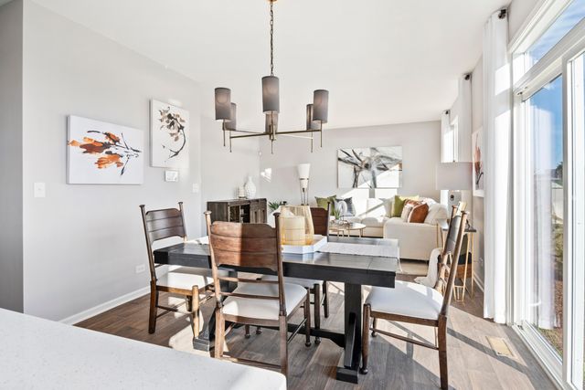 212 Cressmoor Boulevard, Hobart, IN 46342