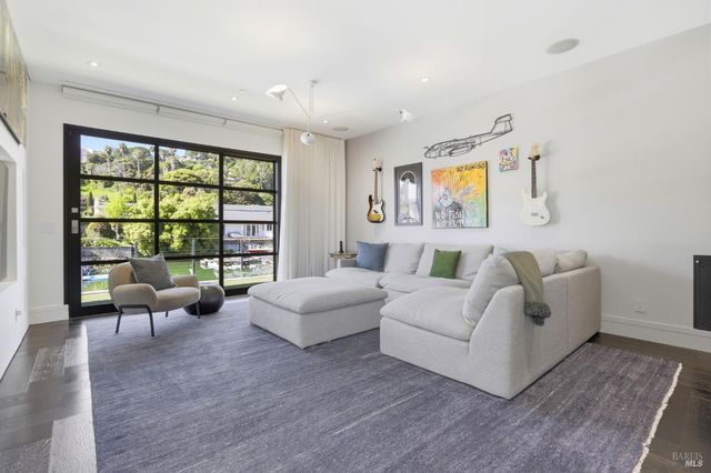 149 Jamaica St, Tiburon, CA 94920